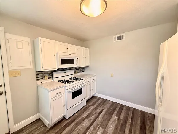 $189,900 | 706 North Desloge Drive, Desloge, MO 63601