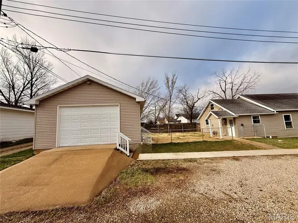 $189,900 | 706 North Desloge Drive, Desloge, MO 63601