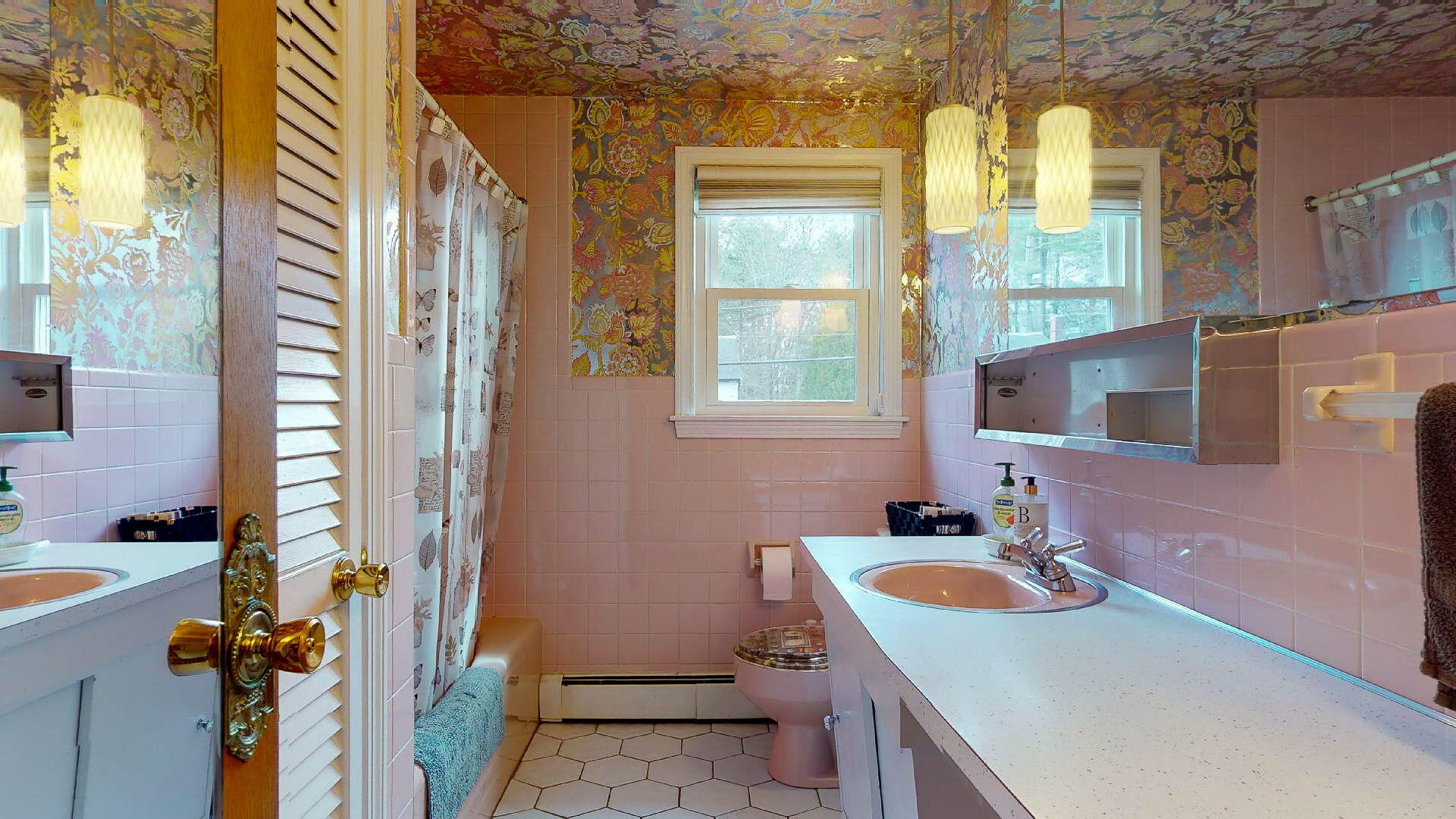 105 Four Winds Road Portland, ME 04102 - Photo 22 of 40 Bathroom
