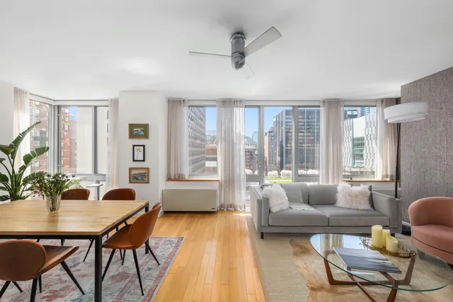 $1,795,000 | 225 West 60th Street, Unit 14F | Upper West Side