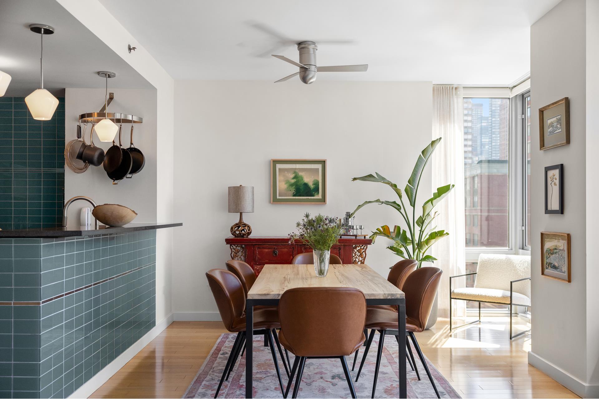 225 West 60th Street, Unit 14F Manhattan, NY 10023 - Photo 4 of 10