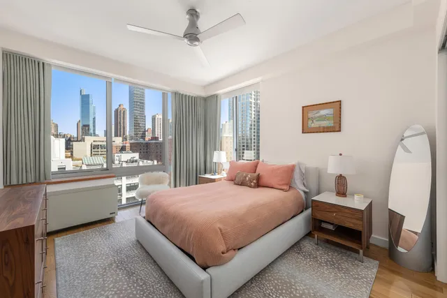 $1,795,000 | 225 West 60th Street, Unit 14F | Upper West Side