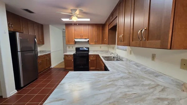 $435,000 | 2221 Glenwood Lane, Tallahassee, FL 32308