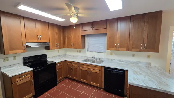 $435,000 | 2221 Glenwood Lane, Tallahassee, FL 32308