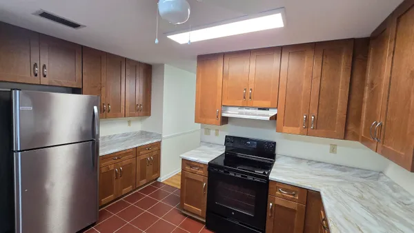 $435,000 | 2221 Glenwood Lane, Tallahassee, FL 32308