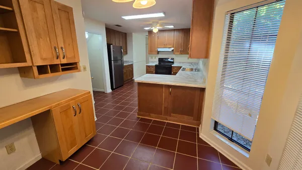 $435,000 | 2221 Glenwood Lane, Tallahassee, FL 32308
