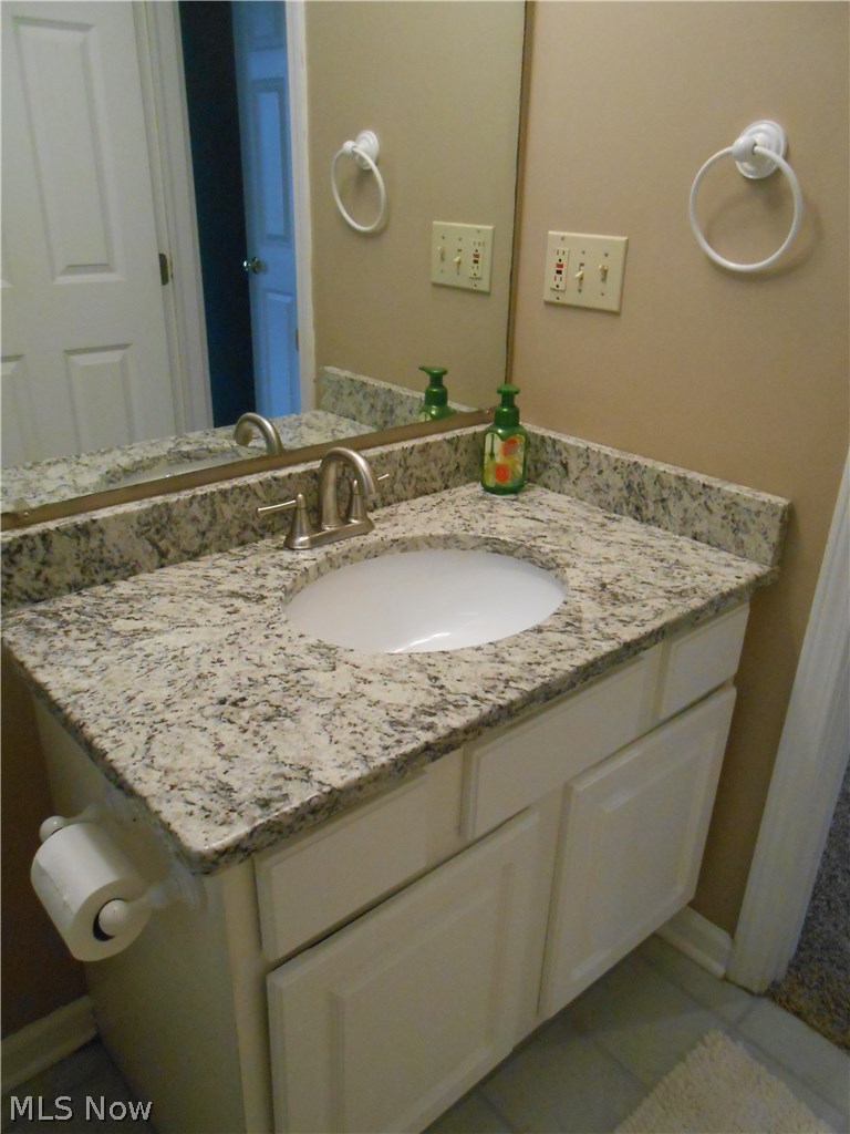 609 Literary Road Cleveland, OH 44113 - Photo 10 of 32 Gallery Image 10