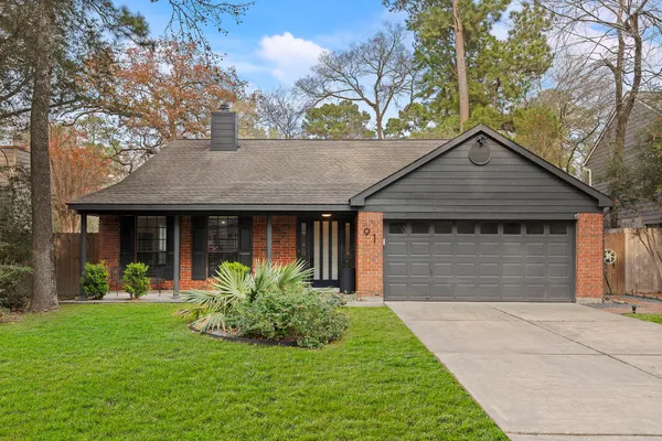 $430,000 | 91 North Pathfinders Circle, The Woodlands, TX 77381