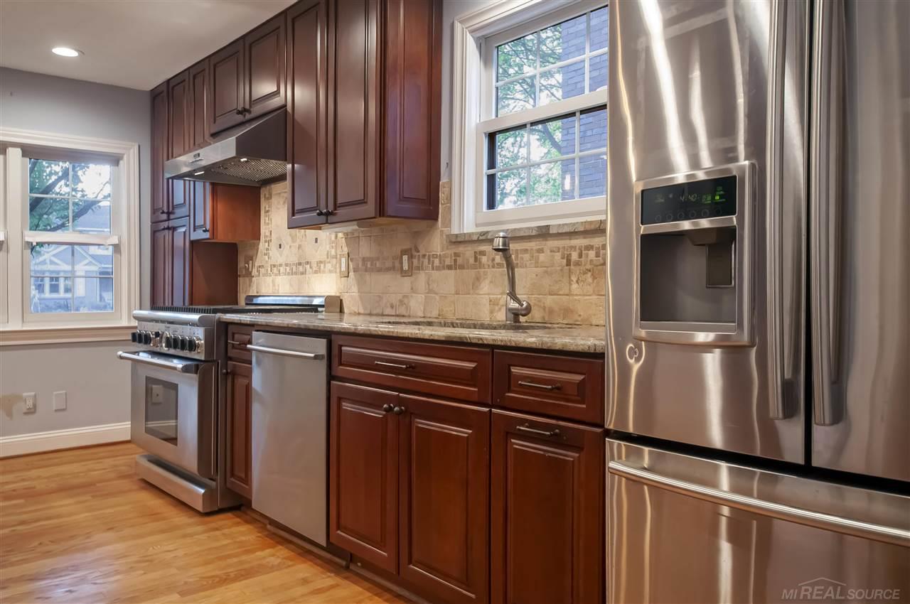 820 Lincoln Road Grosse Pointe, MI 48230 - Photo 13 of 49 Gallery Image 13