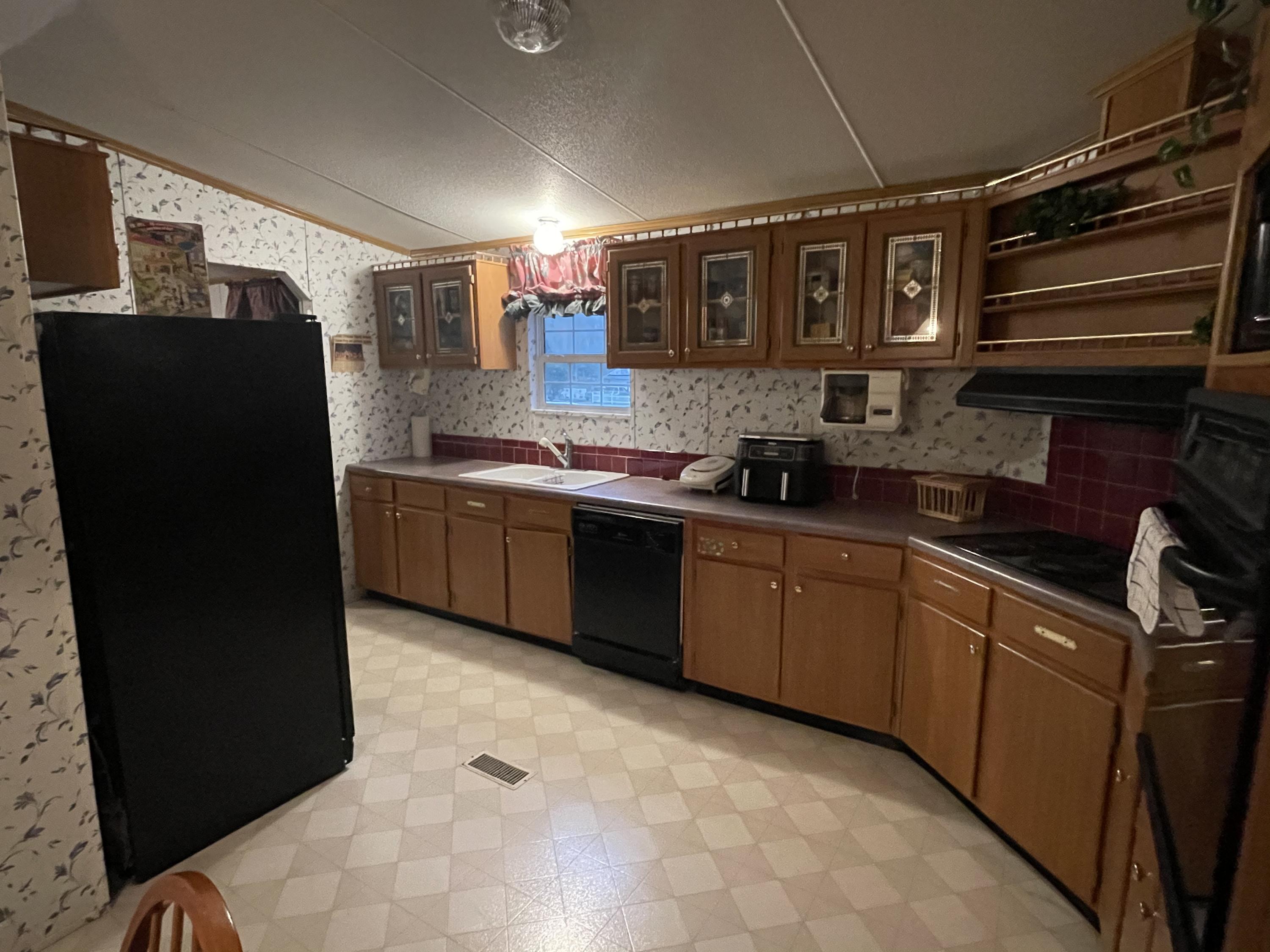 222 Smoak Road Walterboro, SC 29488 - Photo 5 of 14 294B9E90-68E4-40A9-A8AC-F38506BB62A0