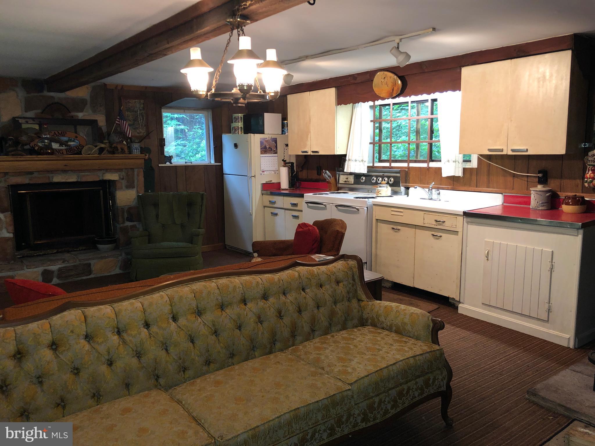 4752 Laurel Run Road Newville, PA 17241 - Photo 5 of 36 Open Living quarters