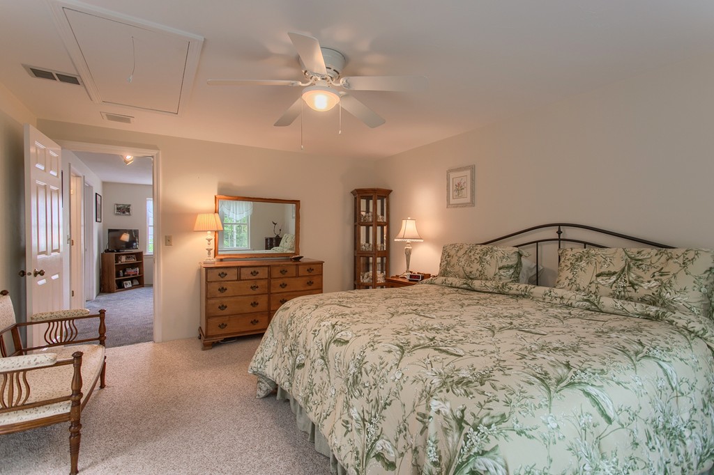401 Ridgefield Circle, Unit D Clinton, MA 01510 - Photo 18 of 30 Gallery Image 18