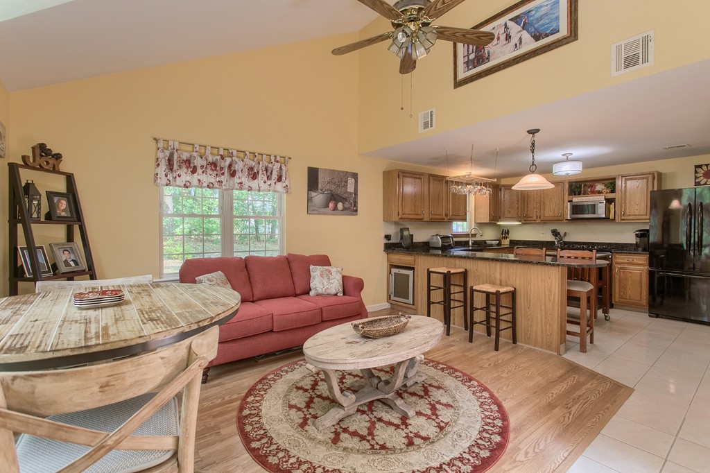 401 Ridgefield Circle, Unit D Clinton, MA 01510 - Photo 7 of 30 Gallery Image 7