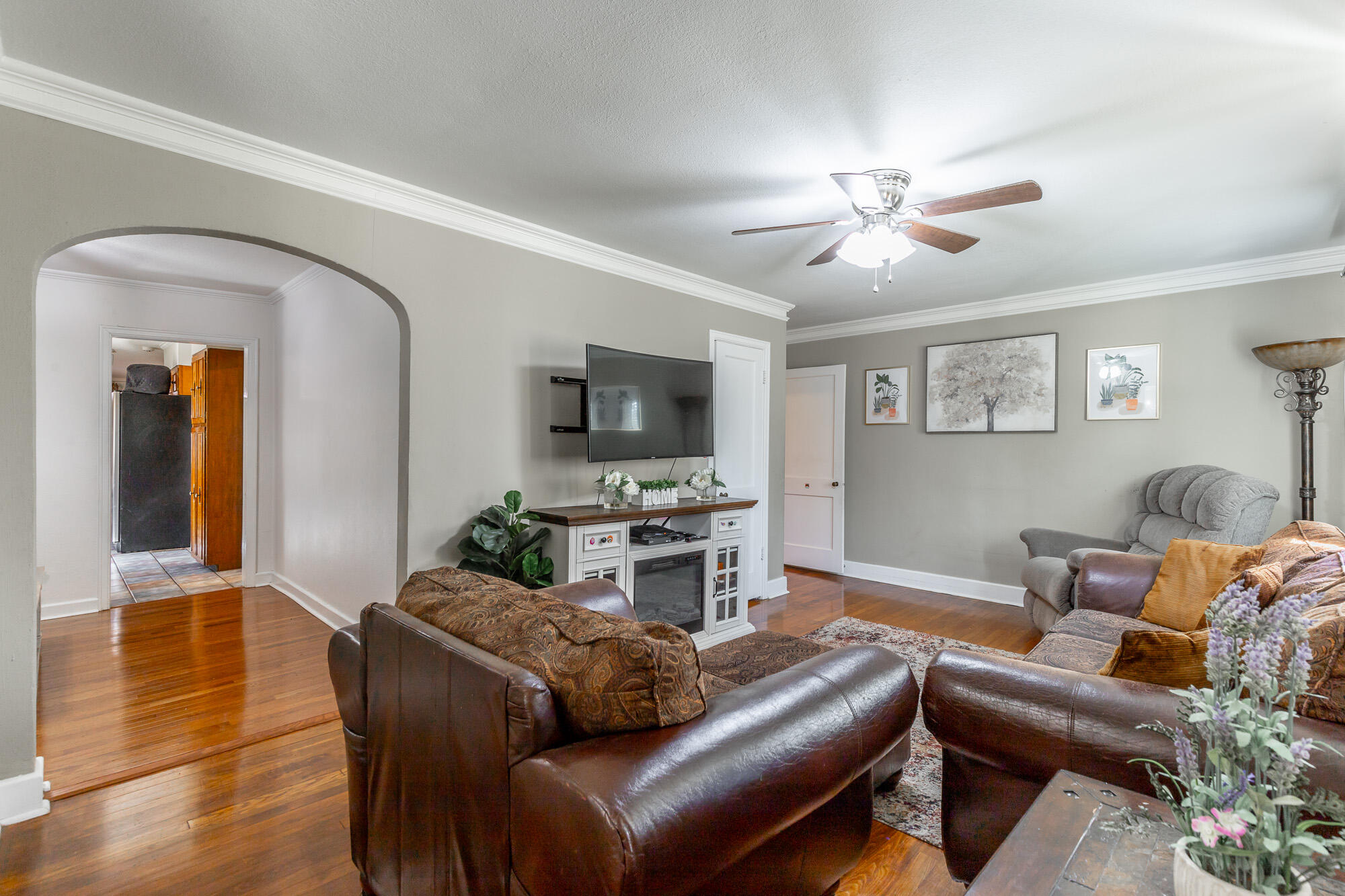 1603 Castleberry Avenue East Ridge, TN 37412 - Photo 27 of 28 Living Room Doorway