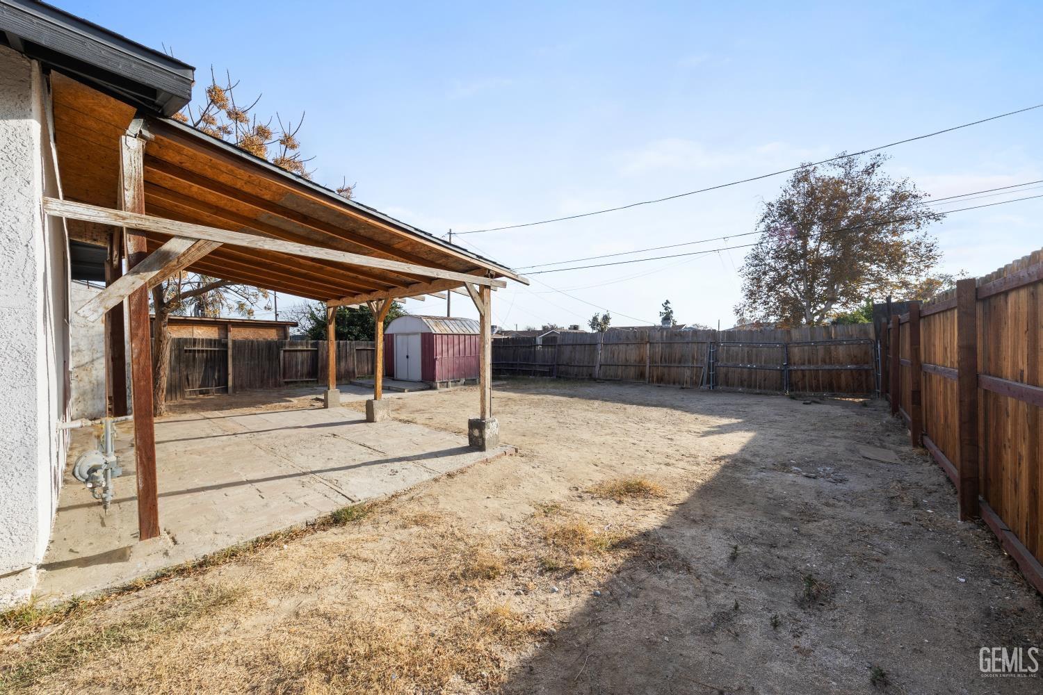 Undisclosed Address Bakersfield, CA 93305 - Photo 30 of 32 a view of a house with a snow in a yard