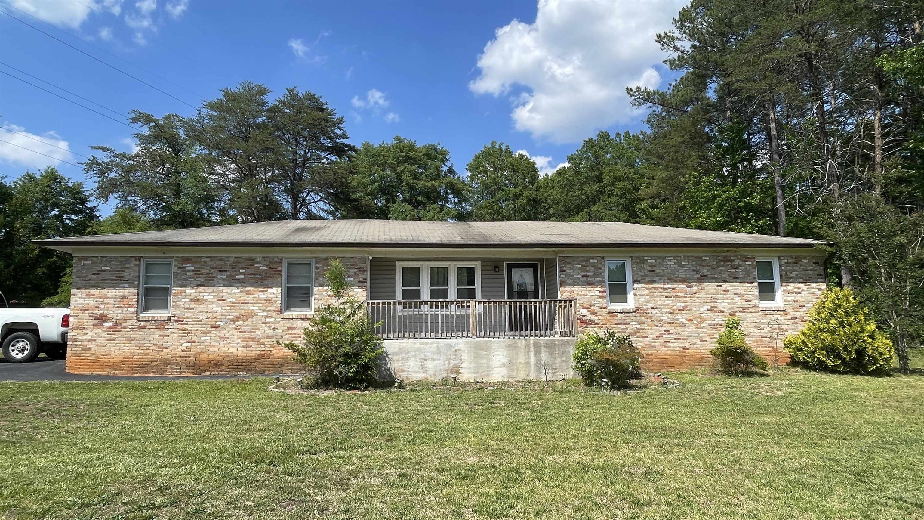 322 Hope Road Spartanburg, SC 29303 - Photo 2 of 14