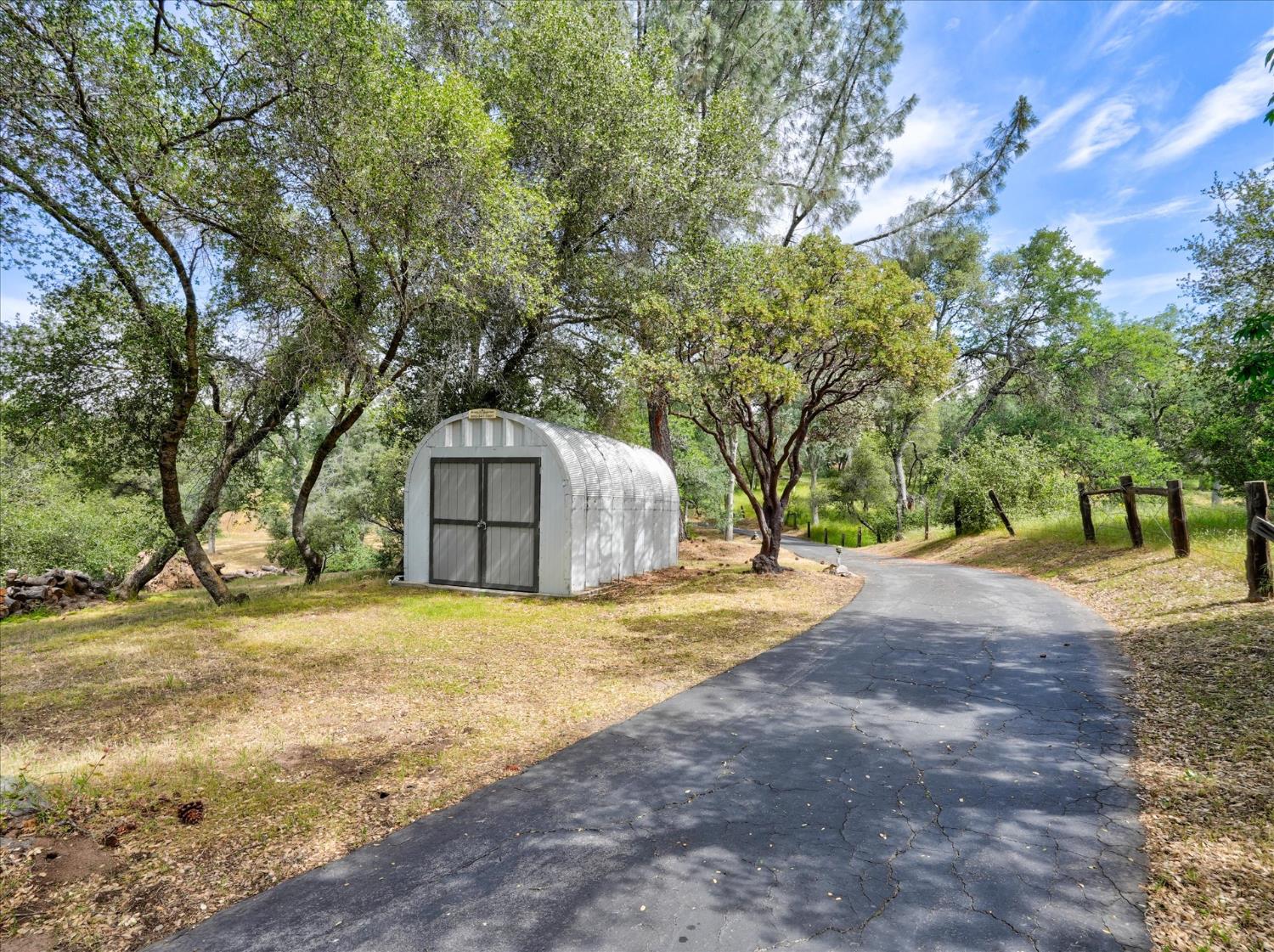 45577 Meadow Brook Road Coarsegold, CA 93614 - Photo 4 of 55