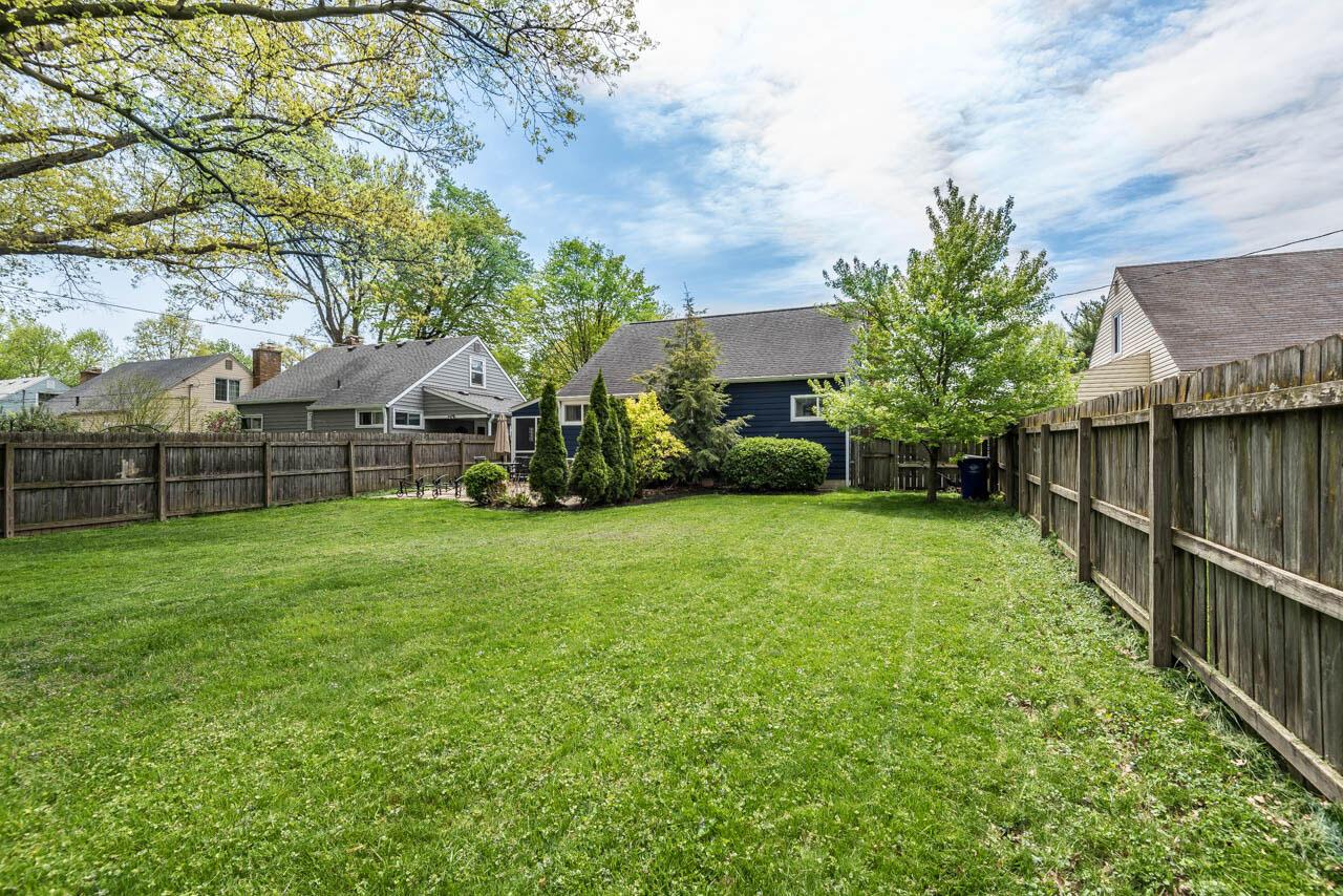 2186 Ridgecliff Road Columbus, OH 43221 - Photo 27 of 28 27-2186 Ridgecliff Rd -35