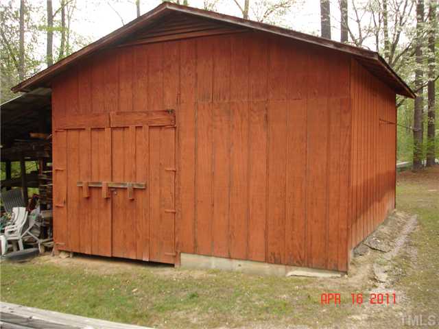 STORAGE BUILDING