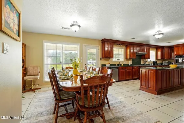 $990,000 | 11084 Road 231, Picayune, MS 39466