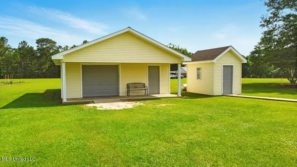 $990,000 | 11084 Road 231, Picayune, MS 39466