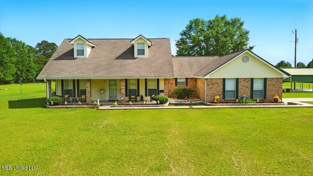 11084 Road 231 Picayune, MS 39466 - Photo 3 of 72 11080 Road 232 House 2 of 2