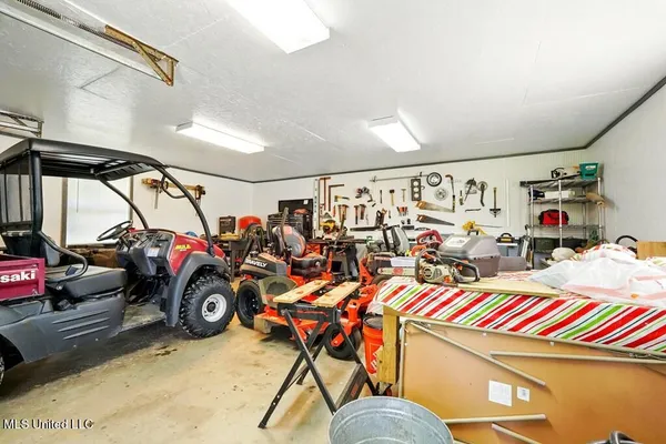 $990,000 | 11084 Road 231, Picayune, MS 39466