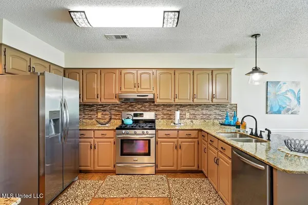 $990,000 | 11084 Road 231, Picayune, MS 39466