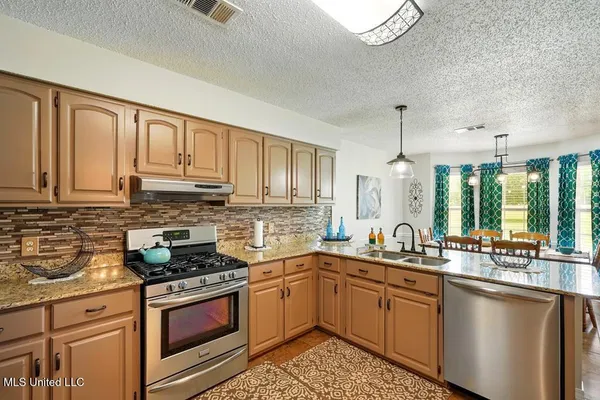 $990,000 | 11084 Road 231, Picayune, MS 39466