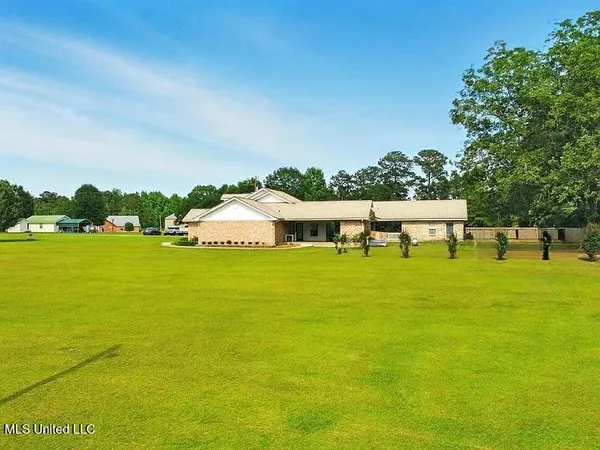 $990,000 | 11084 Road 231, Picayune, MS 39466
