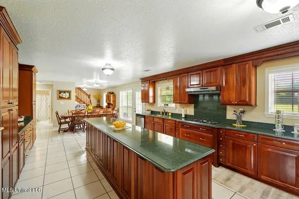 $990,000 | 11084 Road 231, Picayune, MS 39466