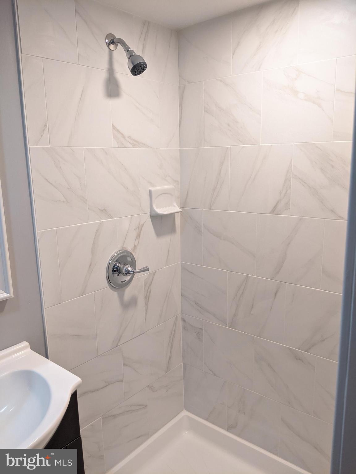 4224 Flowerton Road Baltimore, MD 21229 - Photo 14 of 24