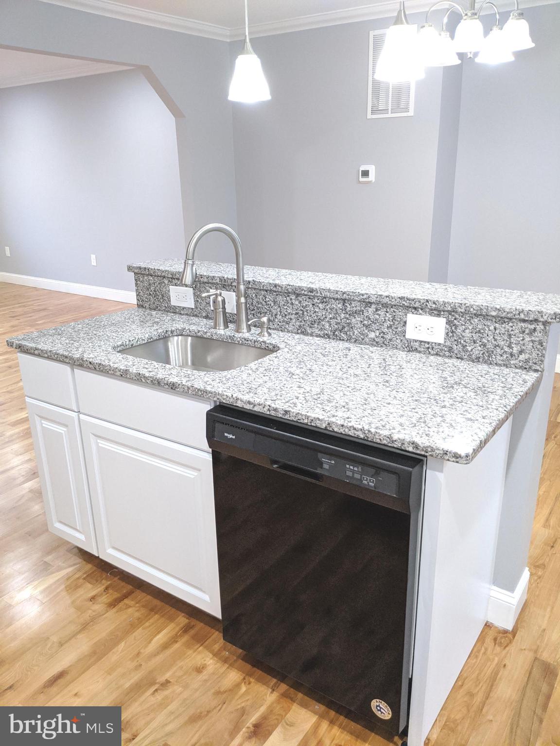 4224 Flowerton Road Baltimore, MD 21229 - Photo 4 of 24