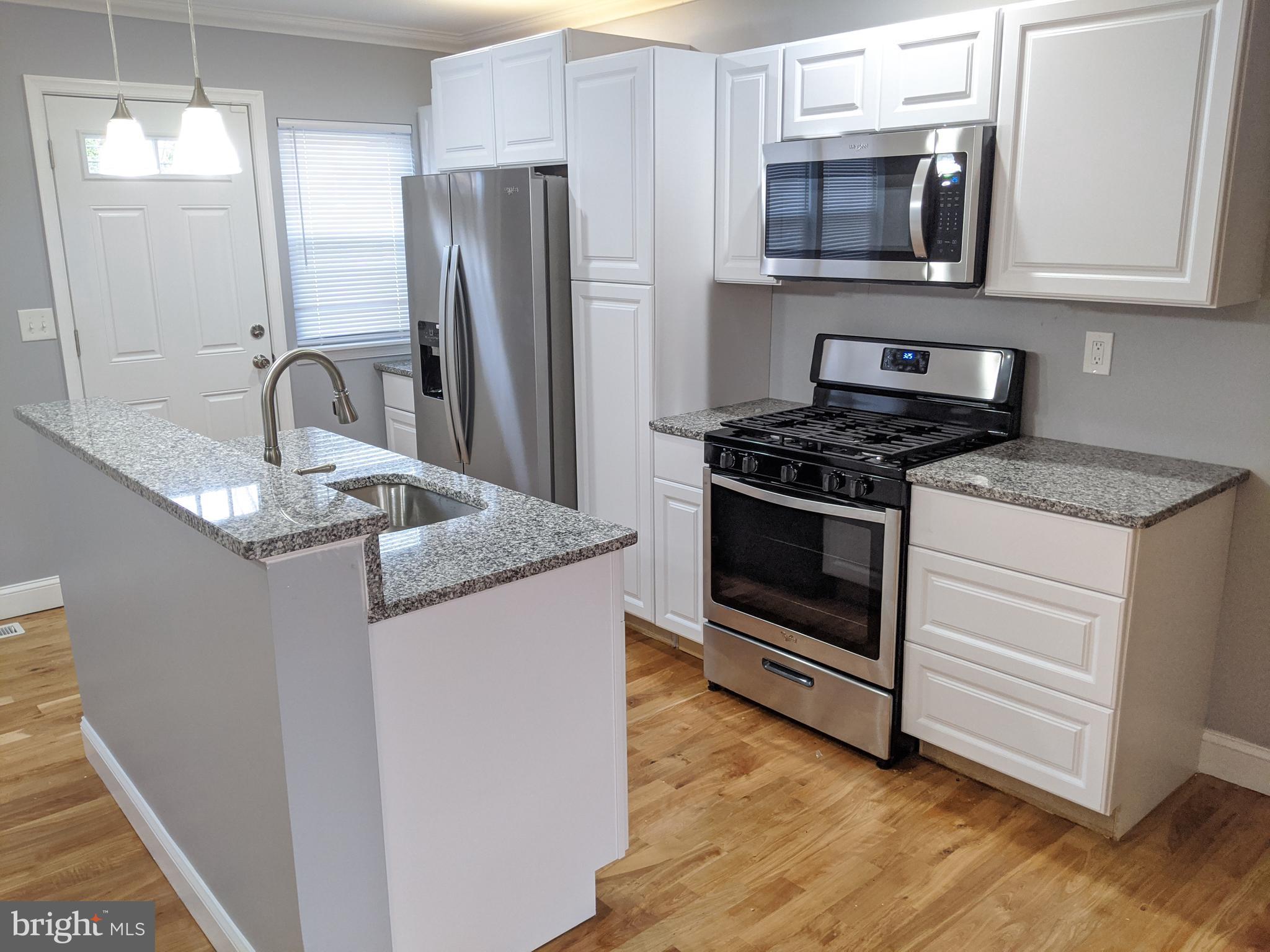 4224 Flowerton Road Baltimore, MD 21229 - Photo 5 of 24