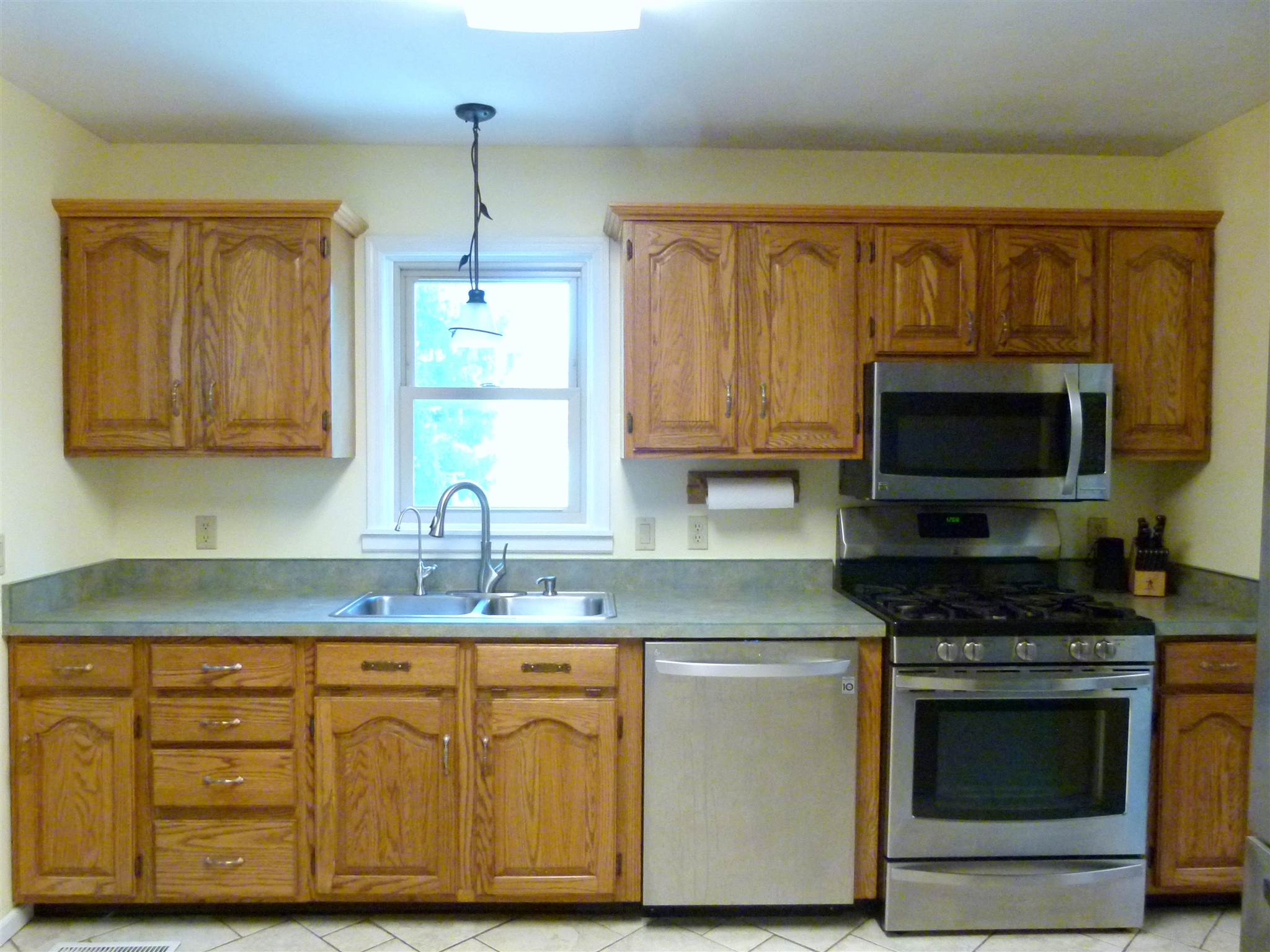 2075 Maple Run Warsaw, IN 46580 - Photo 11 of 36 Gallery Image 11