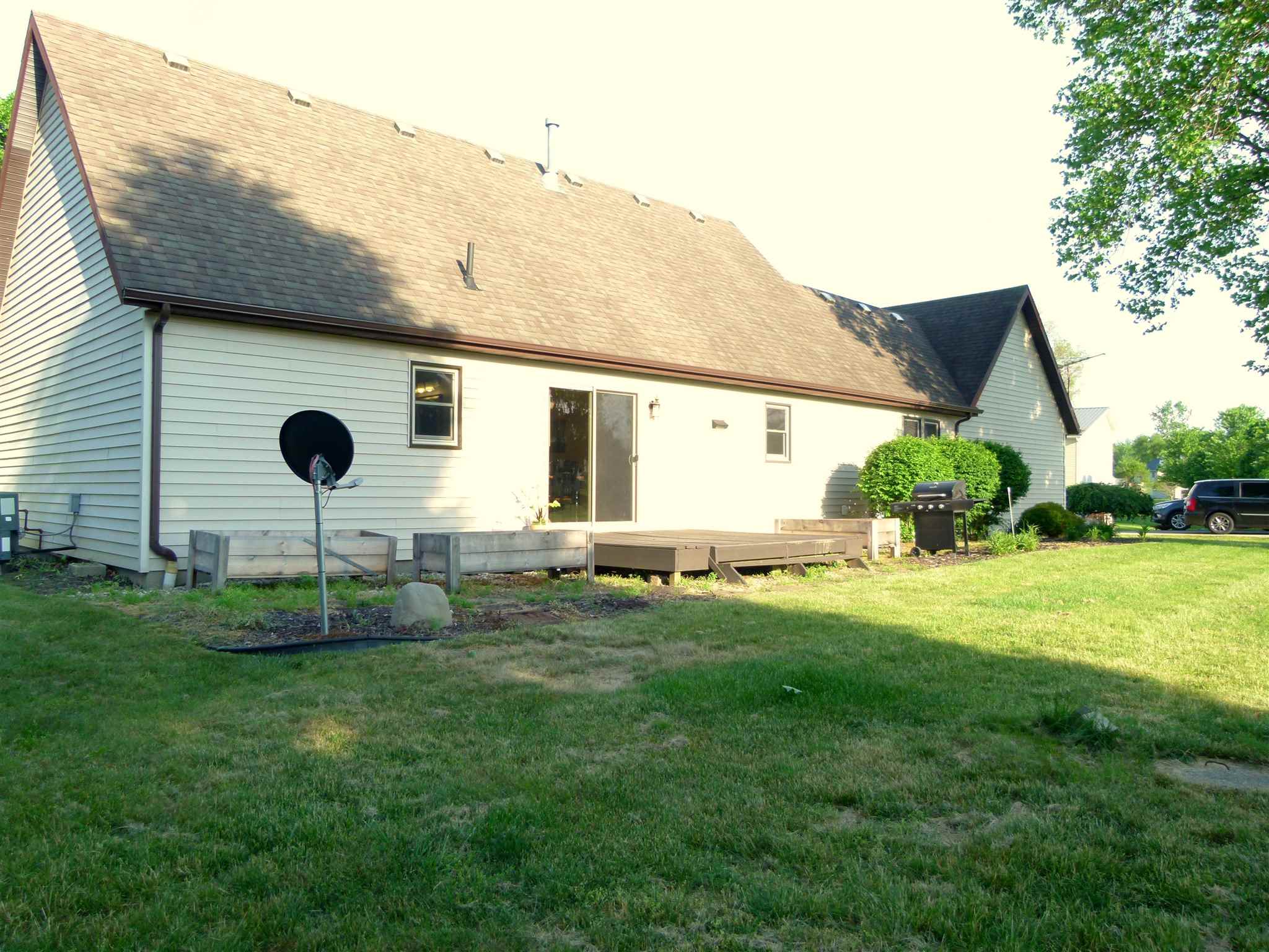 2075 Maple Run Warsaw, IN 46580 - Photo 31 of 36 Gallery Image 31