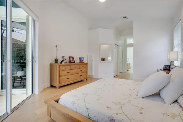 $1,195,000 | 3085 Lakewood Circle, Weston, FL 33332