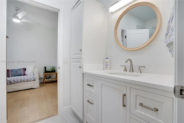$1,195,000 | 3085 Lakewood Circle, Weston, FL 33332