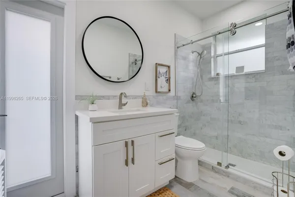 $1,195,000 | 3085 Lakewood Circle, Weston, FL 33332
