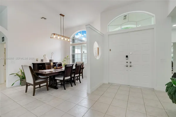 $1,195,000 | 3085 Lakewood Circle, Weston, FL 33332