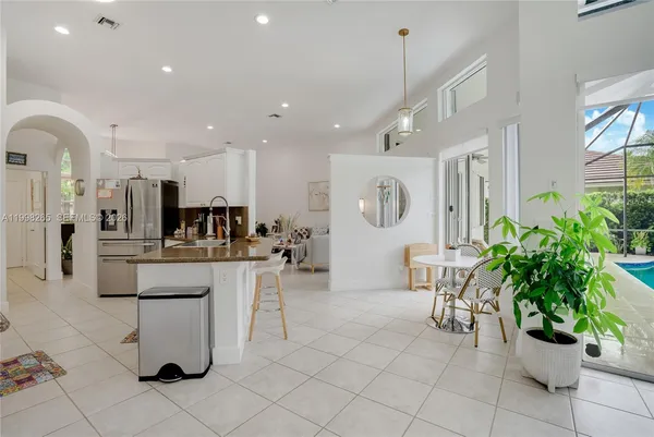 $1,195,000 | 3085 Lakewood Circle, Weston, FL 33332