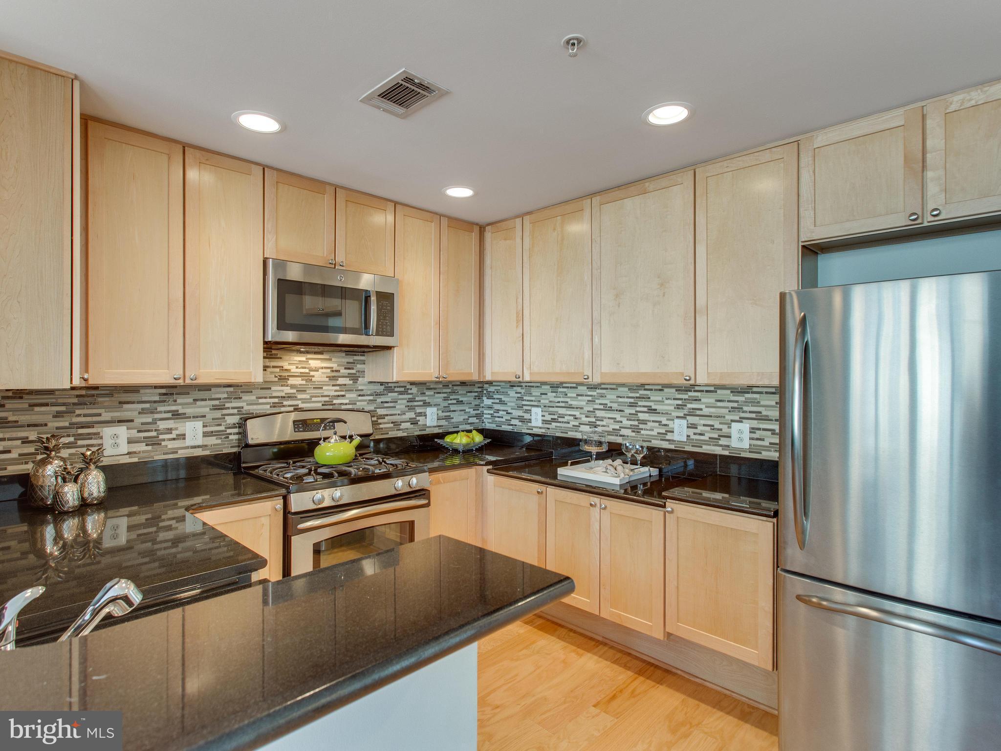 3650 South Glebe Road, Unit 246 Arlington, VA 22202 - Photo 6 of 30 Kitchen