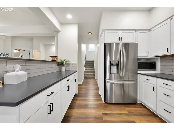 $685,000 | 3335 Lake Glenn Drive, Eugene, OR 97408