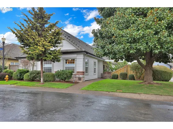 $685,000 | 3335 Lake Glenn Drive, Eugene, OR 97408