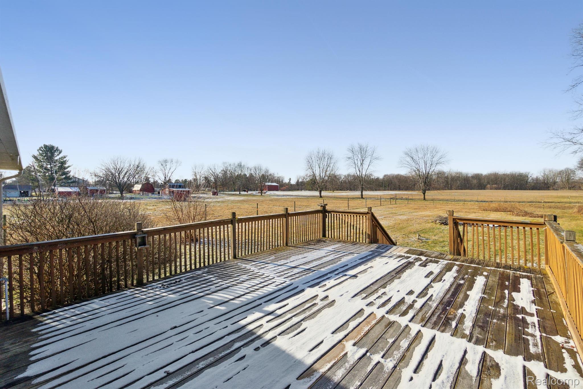 5305 Elms Road Flushing, MI 48433 - Photo 21 of 26 Deck & Back Yard View