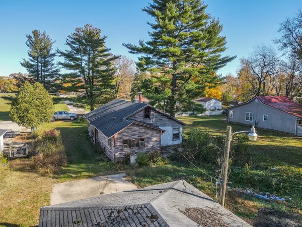 $55,000 | 2863 Shadow Lawn Lane, Momence, IL 60954