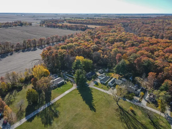 $55,000 | 2863 Shadow Lawn Lane, Momence, IL 60954