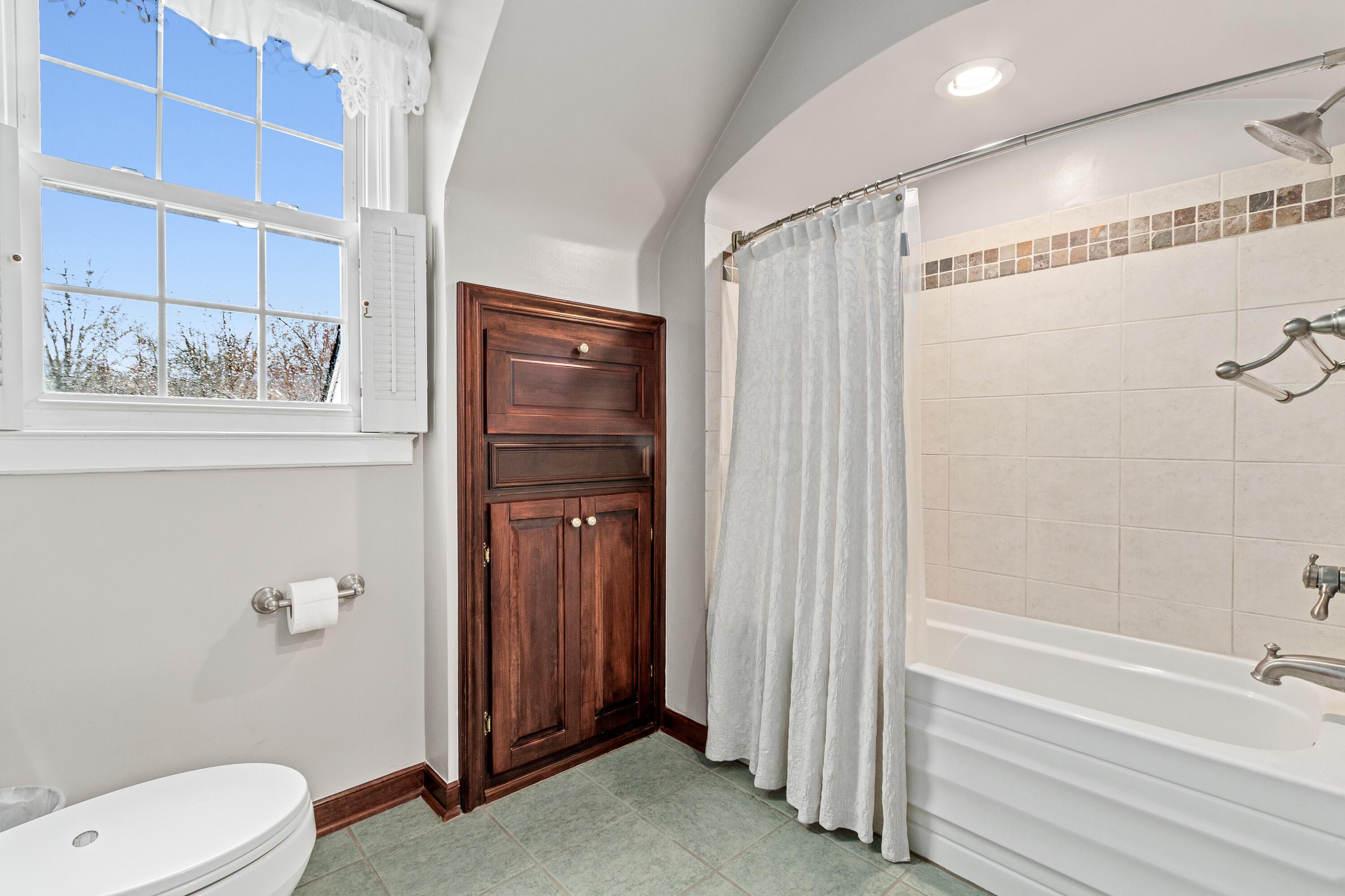 151 West Beaumont Road Columbus, OH 43214 - Photo 18 of 33 151 West Beaumont Road-31.jpg-FULL