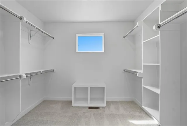 $499,950 | 708 Glenn Circle, Raymore, MO 64083