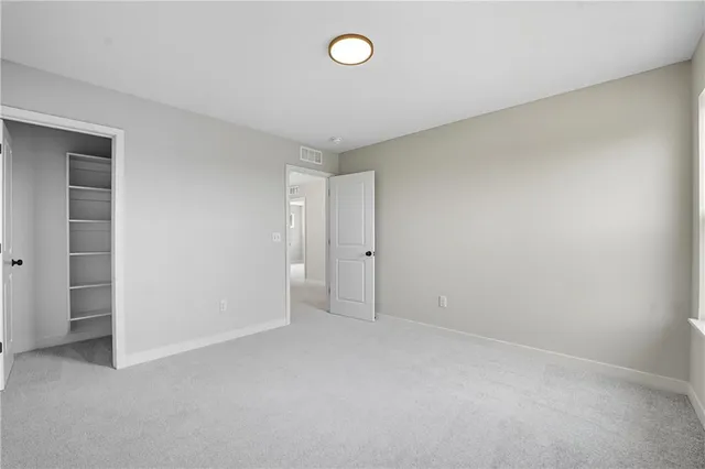 $499,950 | 708 Glenn Circle, Raymore, MO 64083